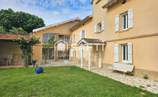 House in Saint-Sulpice-la-Pointe, Occitania, France 1