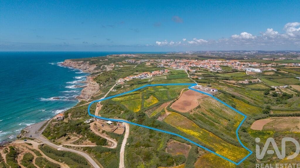Land in Sao Pedro da Cadeira, Lisbon, Portugal 1 - 17894727