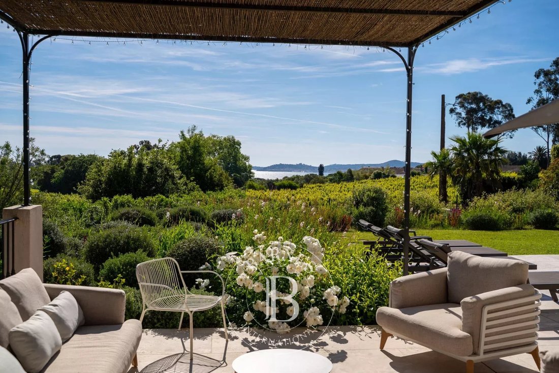Villa in Grimaud, Provence-Alpes-Côte d'Azur, France 2 - 17829163