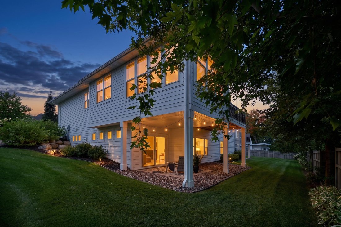 House in Wayzata, Minnesota, United States 2 - 17753820