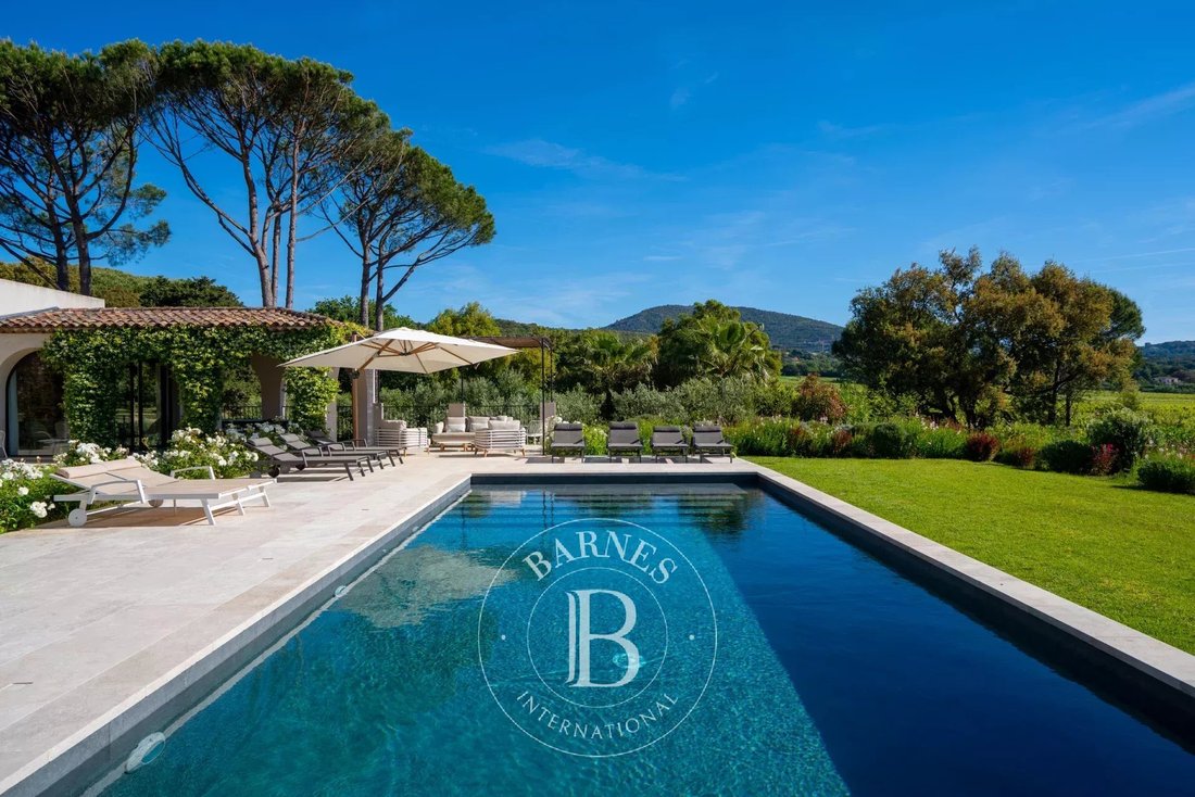 Villa in Grimaud, Provence-Alpes-Côte d'Azur, France 1 - 17829163