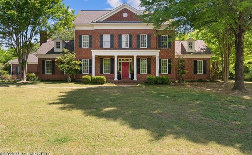 House in Olive Branch, Mississippi, United States 1