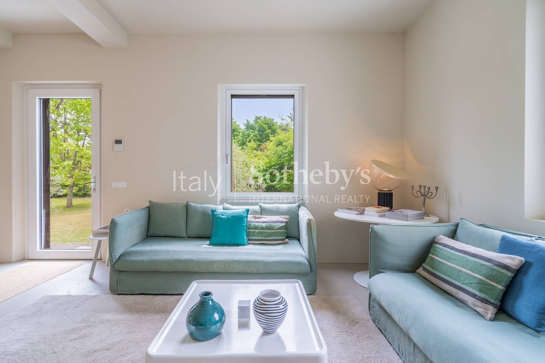 House in Ronchi, Massa, Italy 2 - 17914685