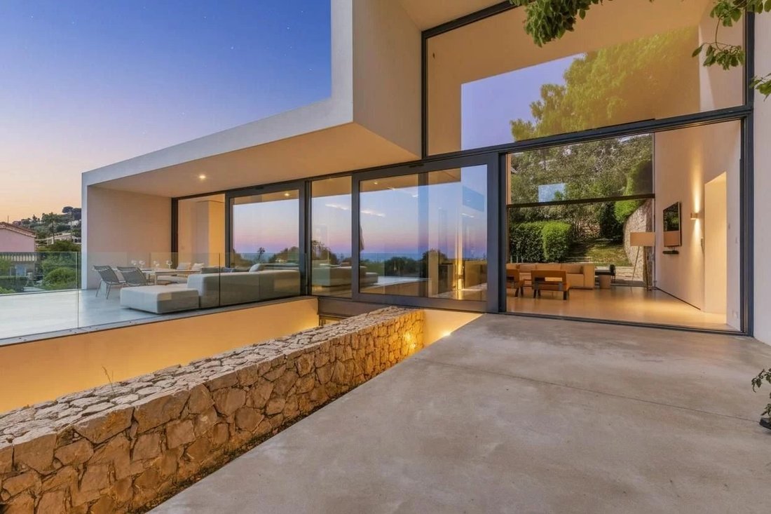 House in La Maure-Super Cannes, Vallauris, France 1 - 17728785