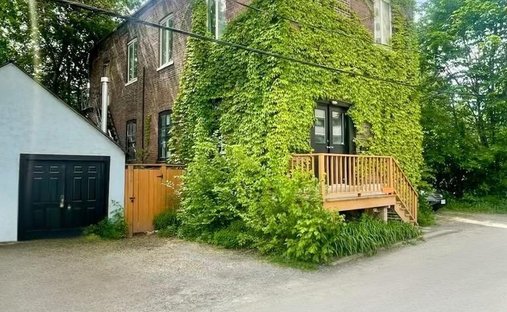 Toronto, Ontario, Canada 1