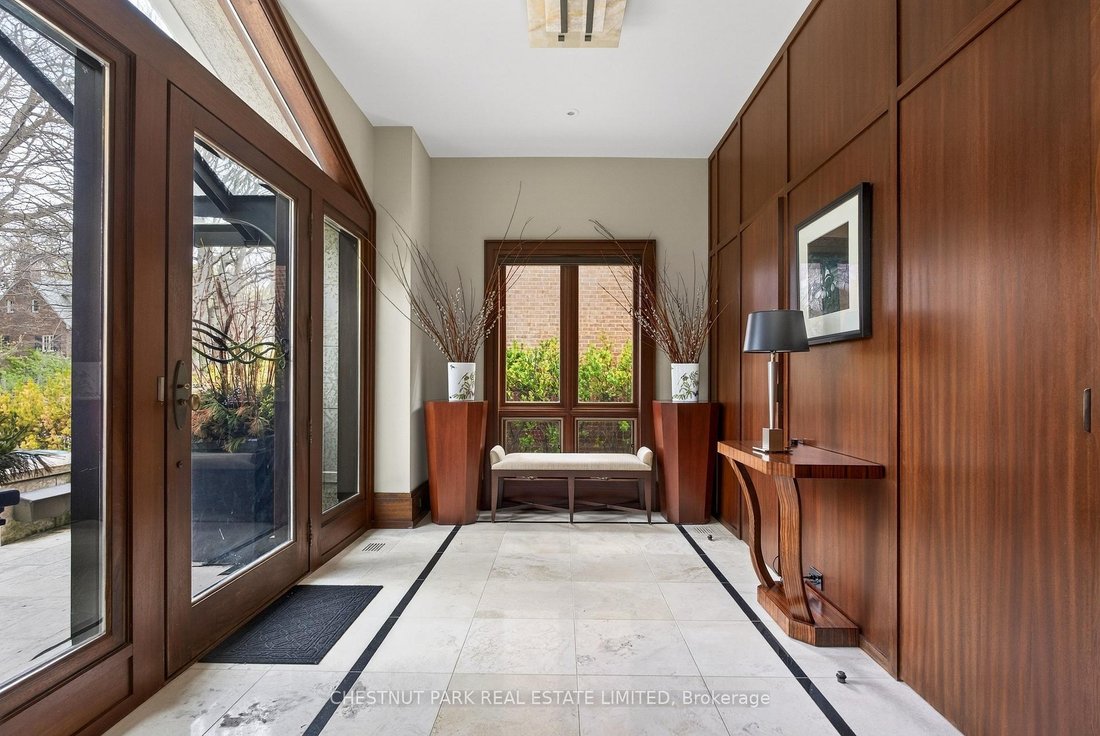 House in Toronto, Ontario, Canada 2 - 17915181