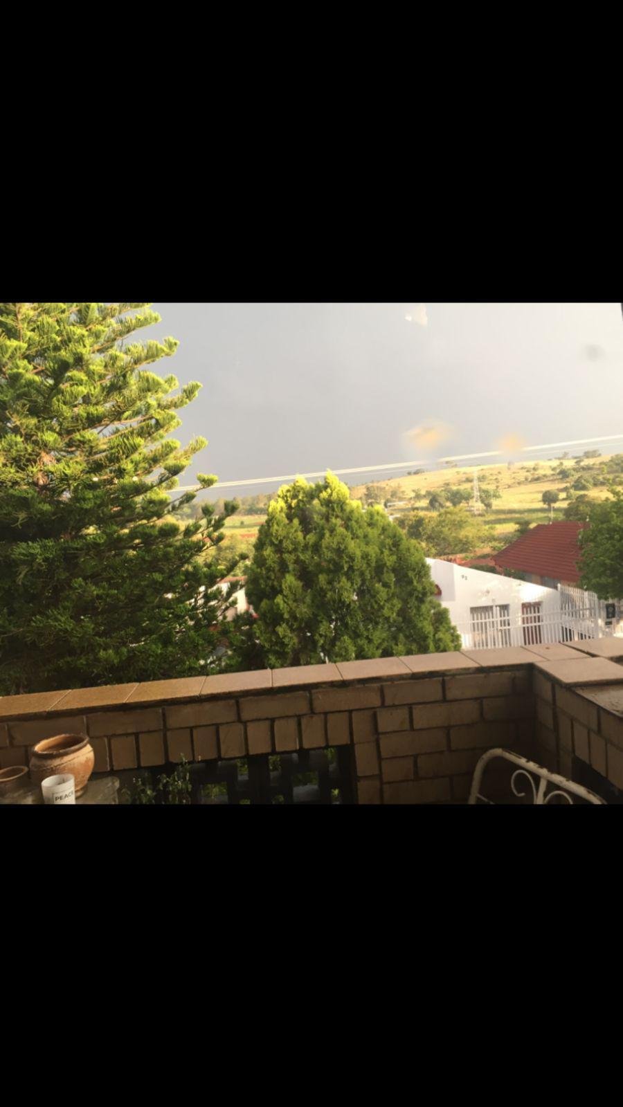 House in Sunderland Ridge AH, Gauteng, South Africa 4 - 17915634