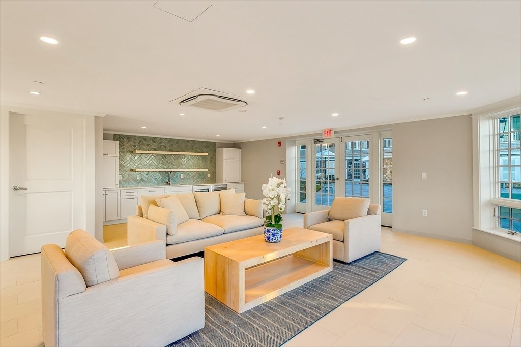 Condo in Cohasset, Massachusetts, United States 4 - 17803428