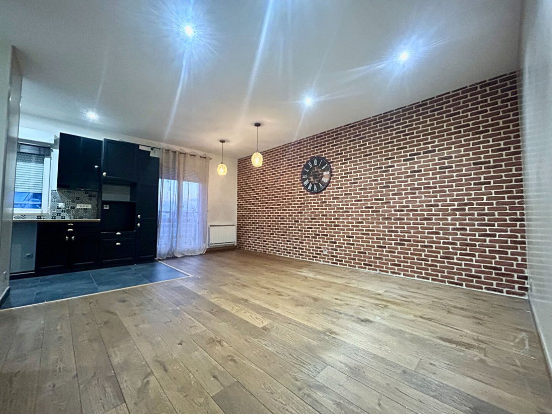 Apartment in Fontenay-sous-Bois, Ile-de-France, France 2 - 17907416