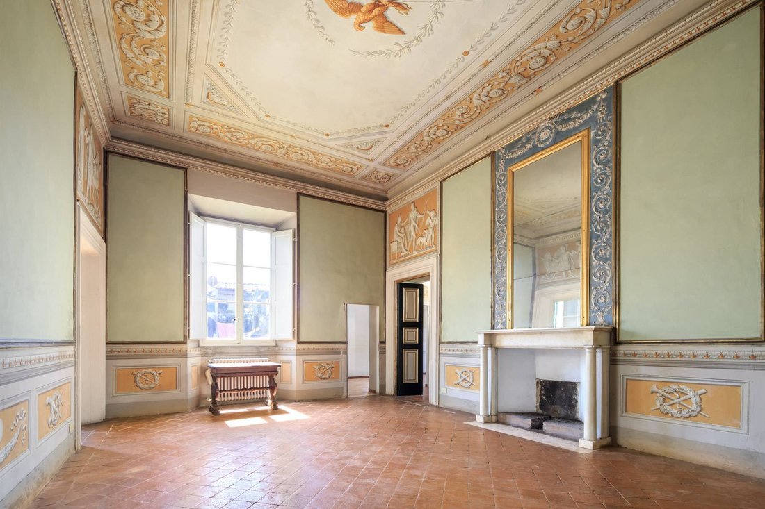 Apartment in Historic Center, Lucca, Tuscany 1 - 17915017