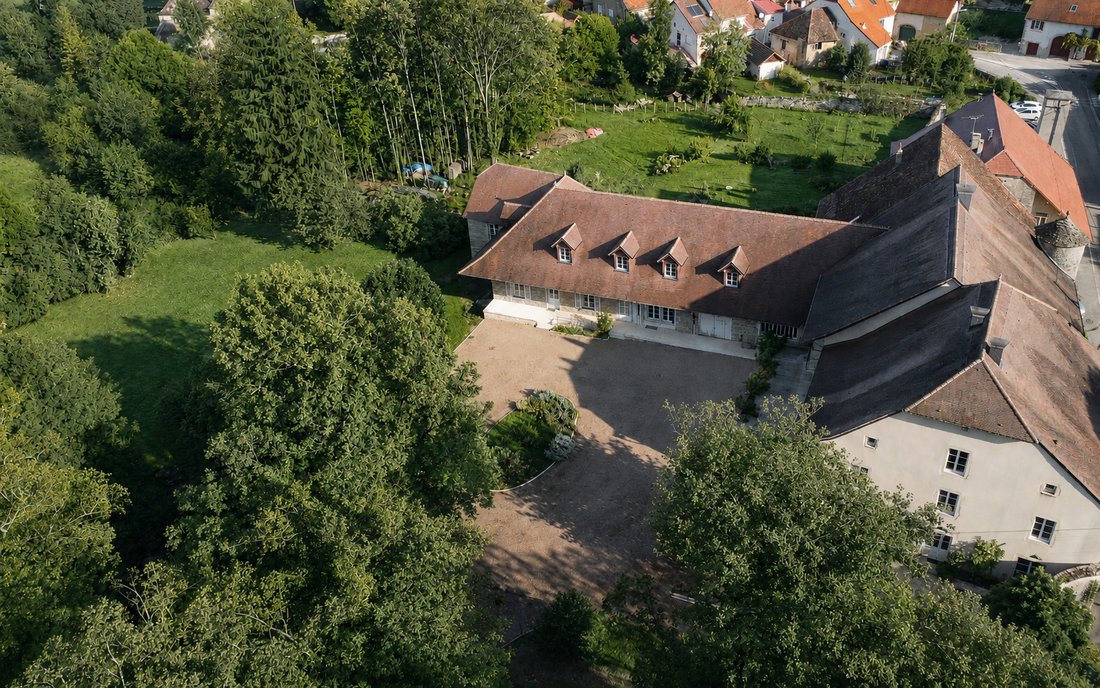 Villa in Chateau-Chalon, Bourgogne – Franche-Comté, France 1 - 17064378