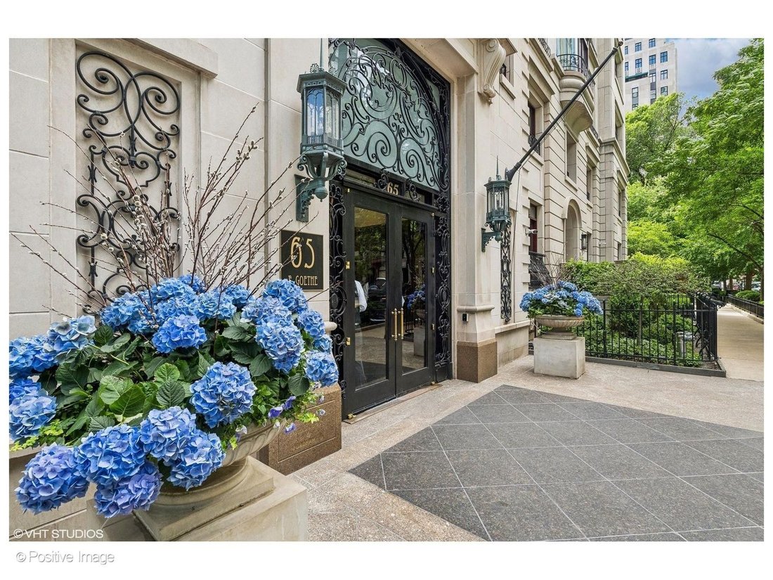 Condo in Chicago, Illinois, United States 2 - 17915130