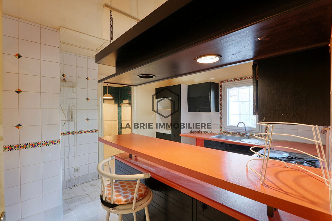 Villa in Le Reveillon, Villecresnes, France 3 - 17914770