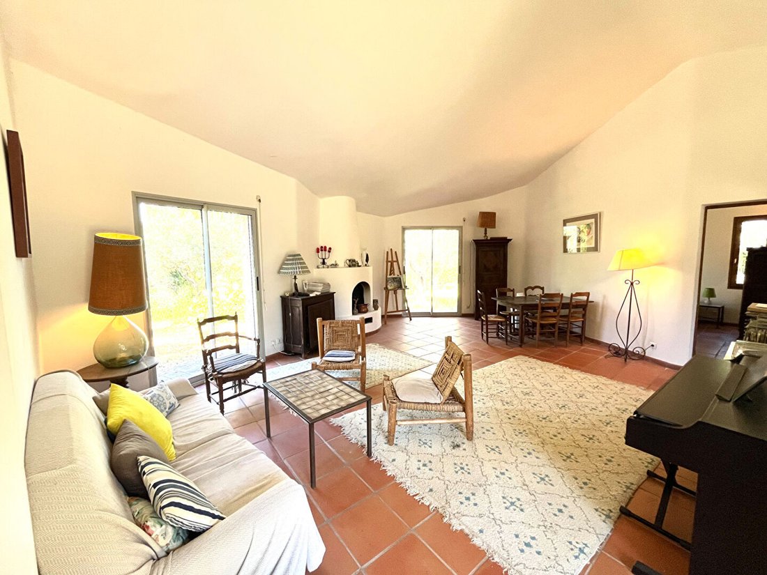 Villa in Aups, Provence-Alpes-Côte d'Azur, France 2 - 17914902