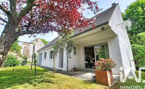 House in Centre, Brunoy, France 1