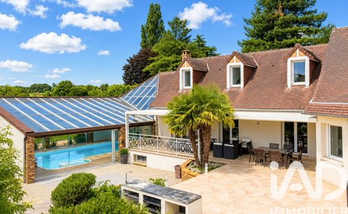 House in Yvre-l'Eveque, Pays de la Loire, France 1