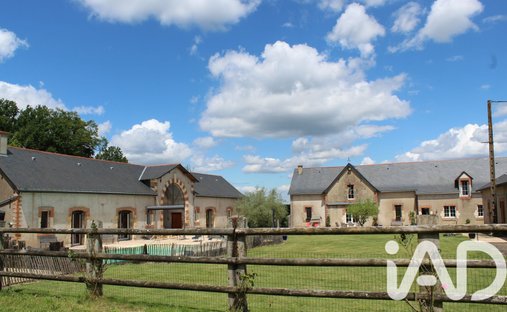 House in Seiches-sur-le-Loir, Pays de la Loire, France 1
