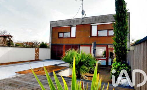 House in Poitiers, Nouvelle-Aquitaine, France 1