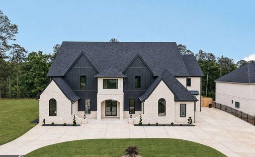 House in Flowery Branch, Georgia, United States 1