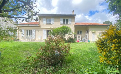 Villa in Migron, Eysines, France 1