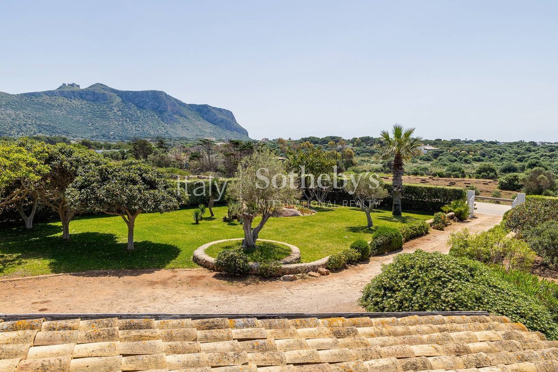 House in Favignana Island, Sicily, Italy 4 - 17914686