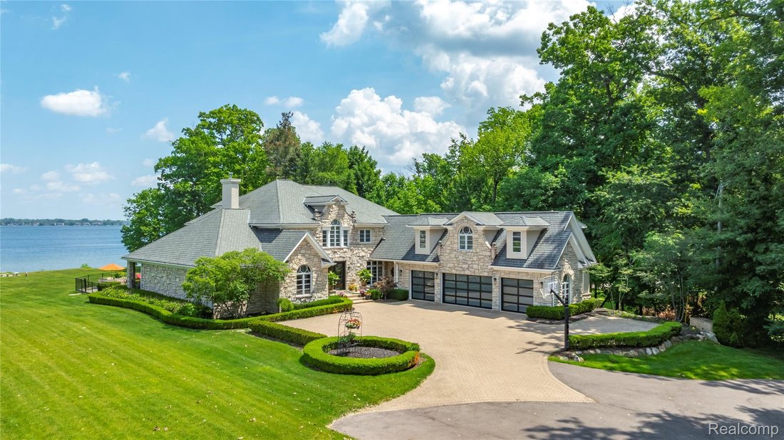 House in Orchard Lake Village, Michigan, United States 1 - 17915469