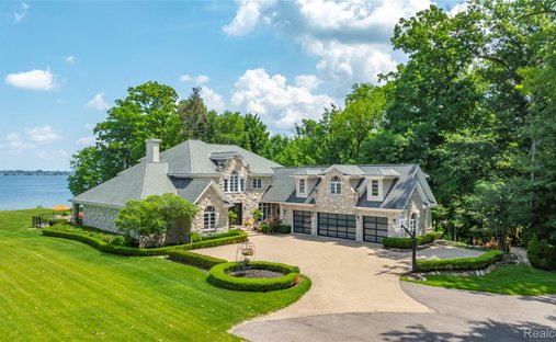 House in Orchard Lake Village, Michigan, United States 1