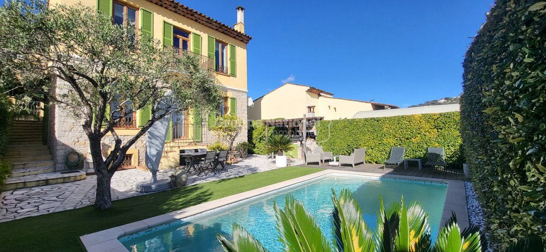 Villa in La Roquette-sur-Siagne, Provence-Alpes-Côte d'Azur, France 1 - 17657794