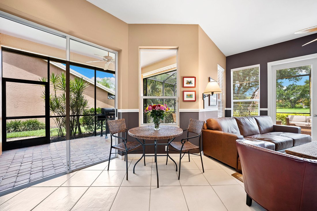 Bonita Springs, Florida, United States 4 - 17915595