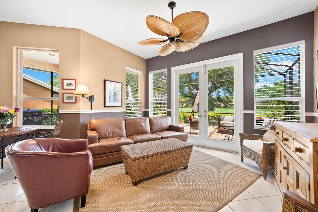 Bonita Springs, Florida, United States 3 - 17915595