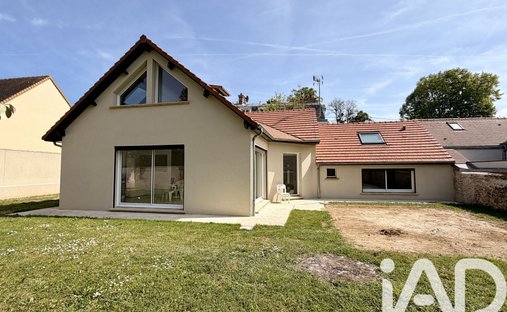 House in Le Bourg Centre, Soisy-sur-Seine, France 1