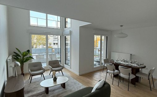 Apartment in Centre Ville, Suresnes, France 1