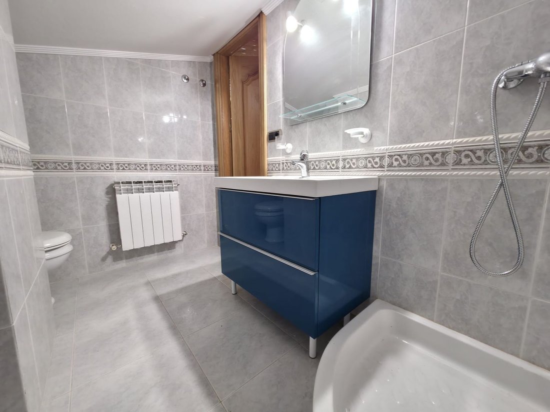 Chalet in Gamarra Mayor / Gamarra Nagusia, Vitoria-Gasteiz, Spain 4 - 17517221