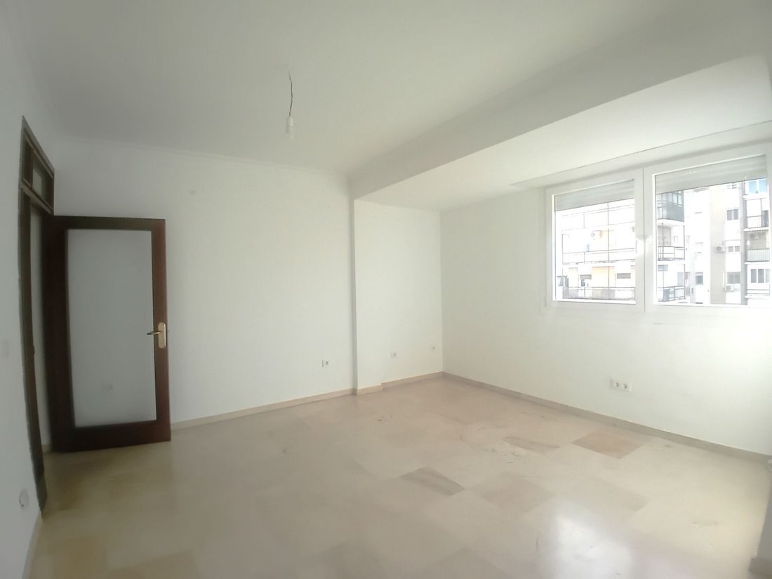 Apartment in Los Remedios, Seville, Spain 3 - 17915786