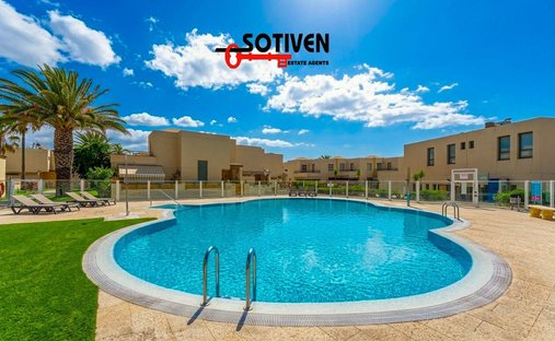 Townhouse in Granadilla de Abona, Canary Islands, Spain 1