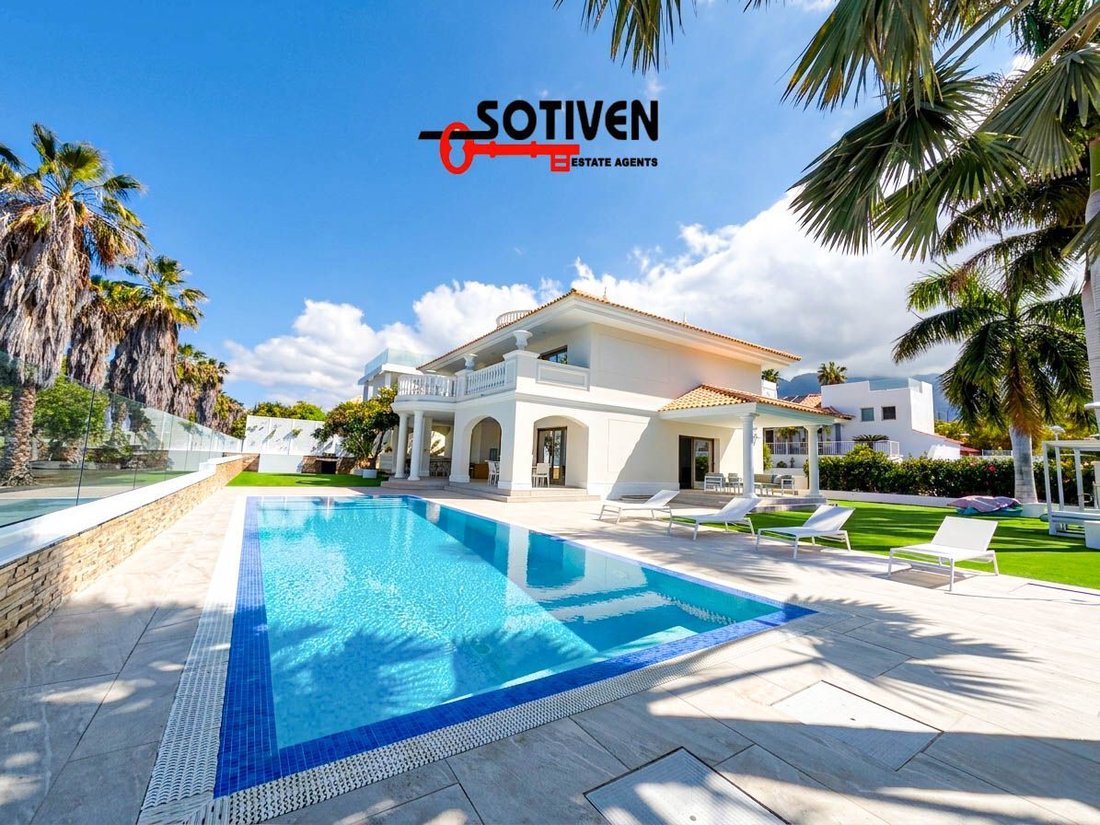 Villa in La Caleta, Adeje, Canary Islands 1 - 12836002