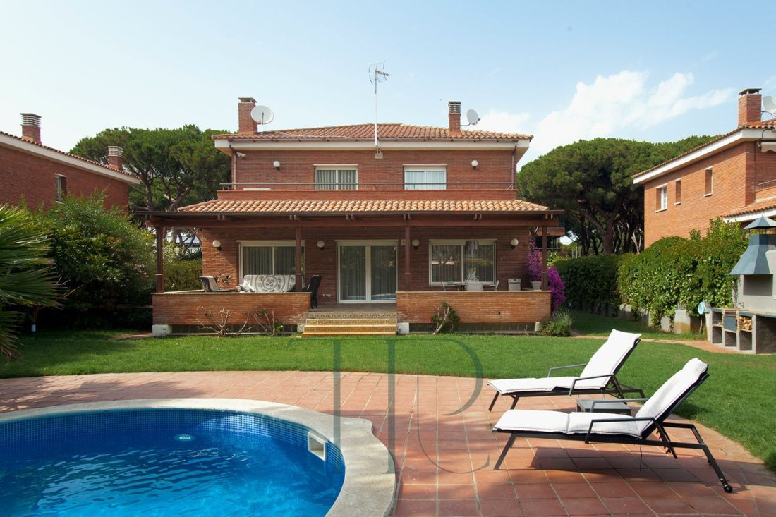 Chalet in Gava, Catalonia, Spain 1 - 17915812