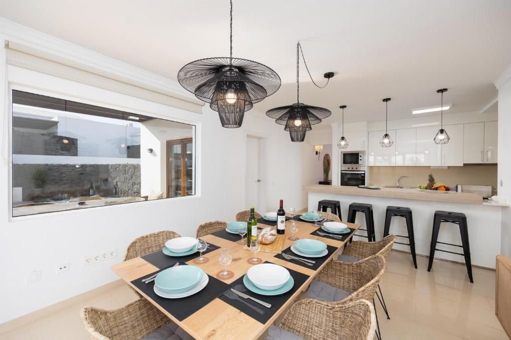 Villa in Playa Blanca, Yaiza, Spain 4 - 17915827