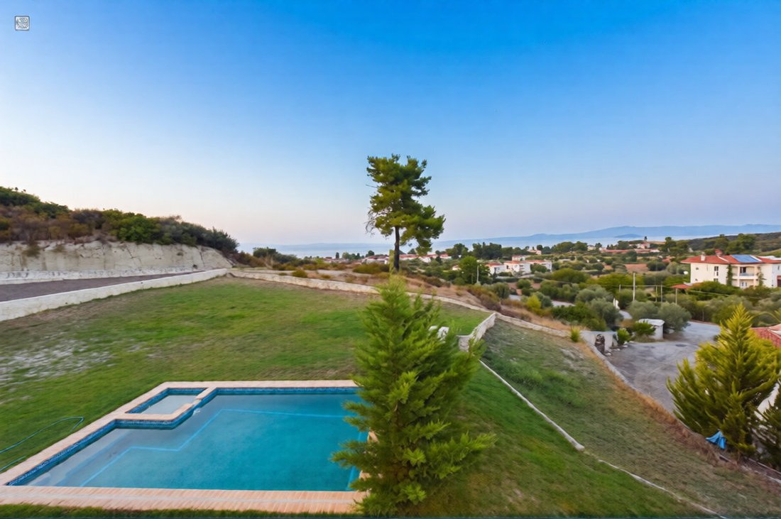 Villa in Pallini Municipal Unit, Macedonia and Thrace, Greece 1 - 16648887