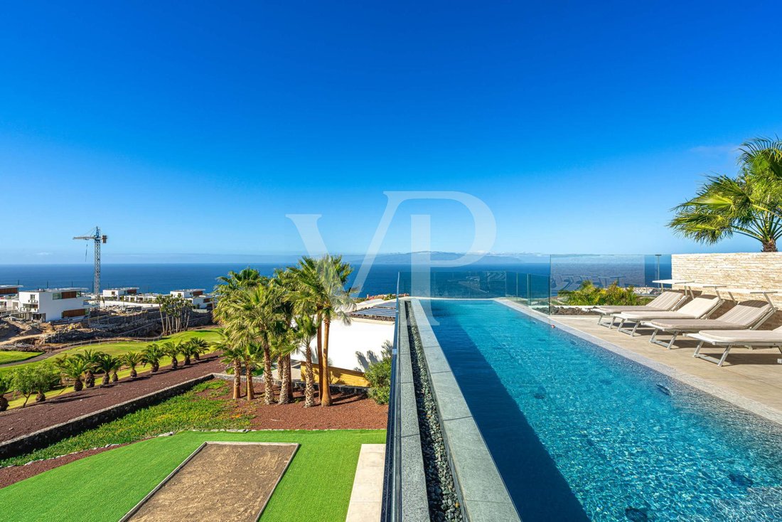 Villa in Guia de Isora, Canary Islands, Spain 2 - 17916381