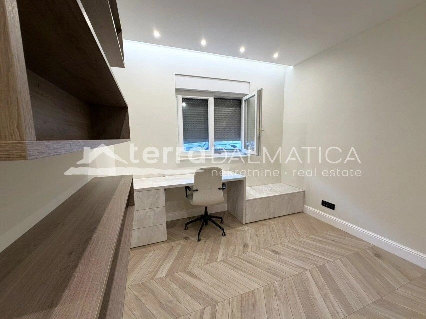 Apartment in Gradska cetvrt Varos, Sibenik, Sibenik-Knin County 4 - 17924954