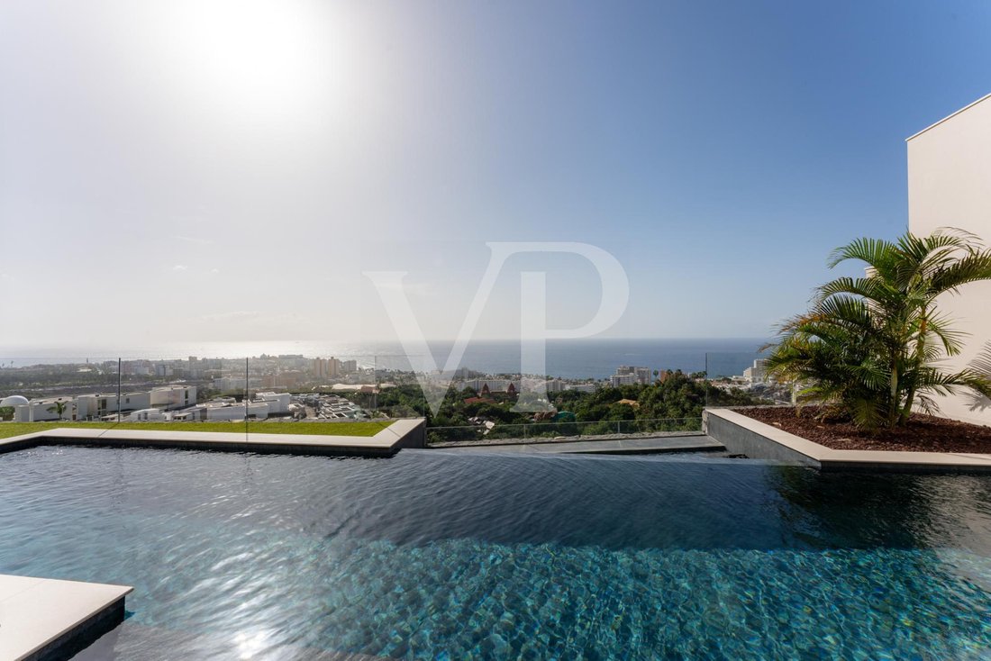 Villa in Costa Adeje, Adeje, Canary Islands 2 - 17916498