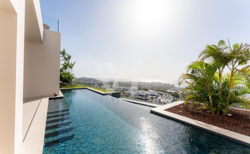 Villa in Costa Adeje, Adeje, Canary Islands 1