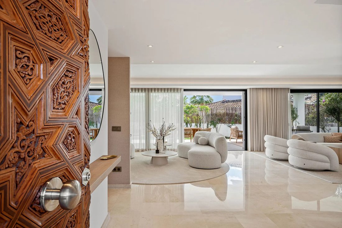 Villa in Nueva Andalucia, Marbella, Spain 5 - 17923503