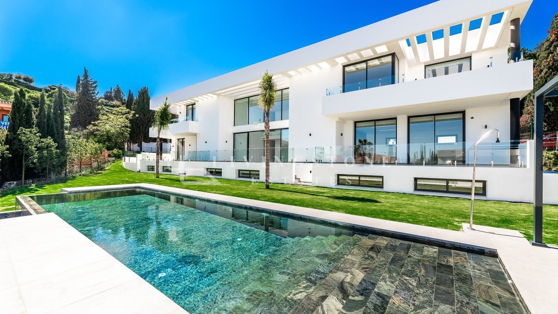 Villa in Estepona, Andalusia, Spain 2 - 17920758