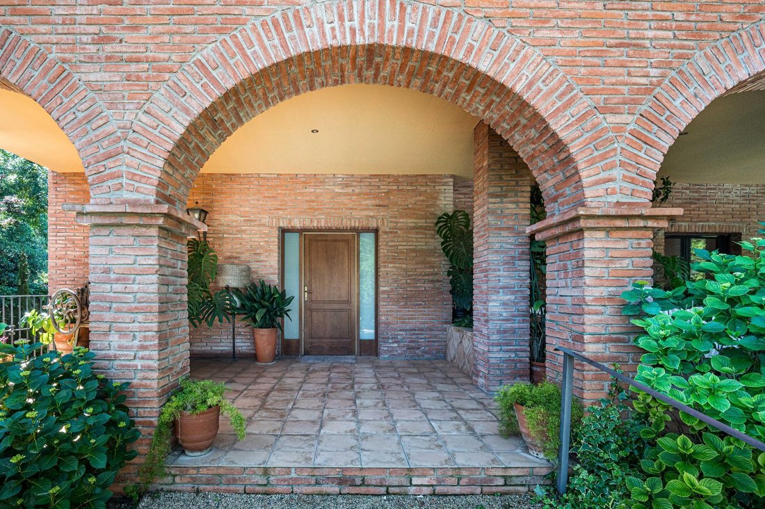 Villa in Sant Cugat del Valles, Catalonia, Spain 2 - 17918318
