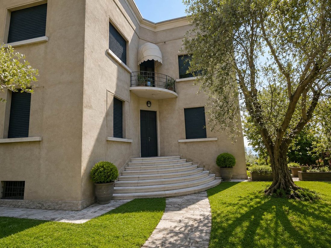Villa in Hill Zone, Padenghe sul Garda, Lombardy 2 - 17922086