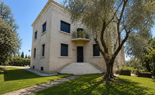 Villa in Hill Zone, Padenghe sul Garda, Lombardy 1