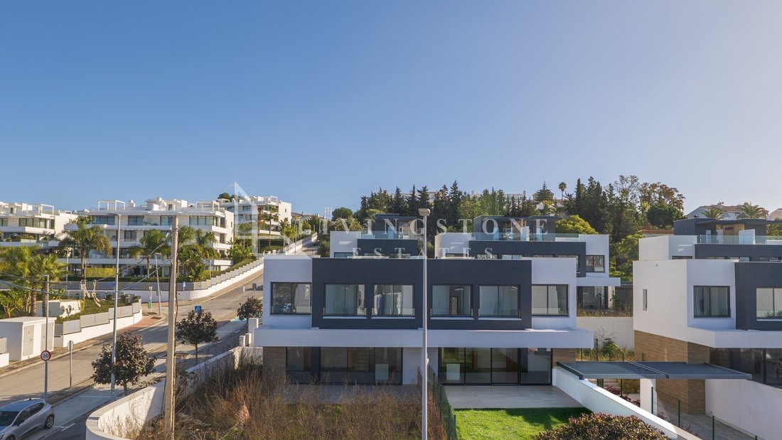Villa in Atalaya-Isdabe, Estepona, Andalusia 1 - 17920073