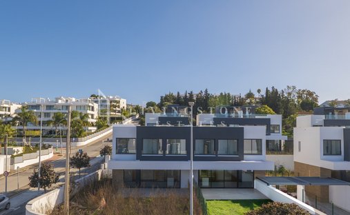 Villa a Atalaya Isdabe, Estepona, Andalusia 1